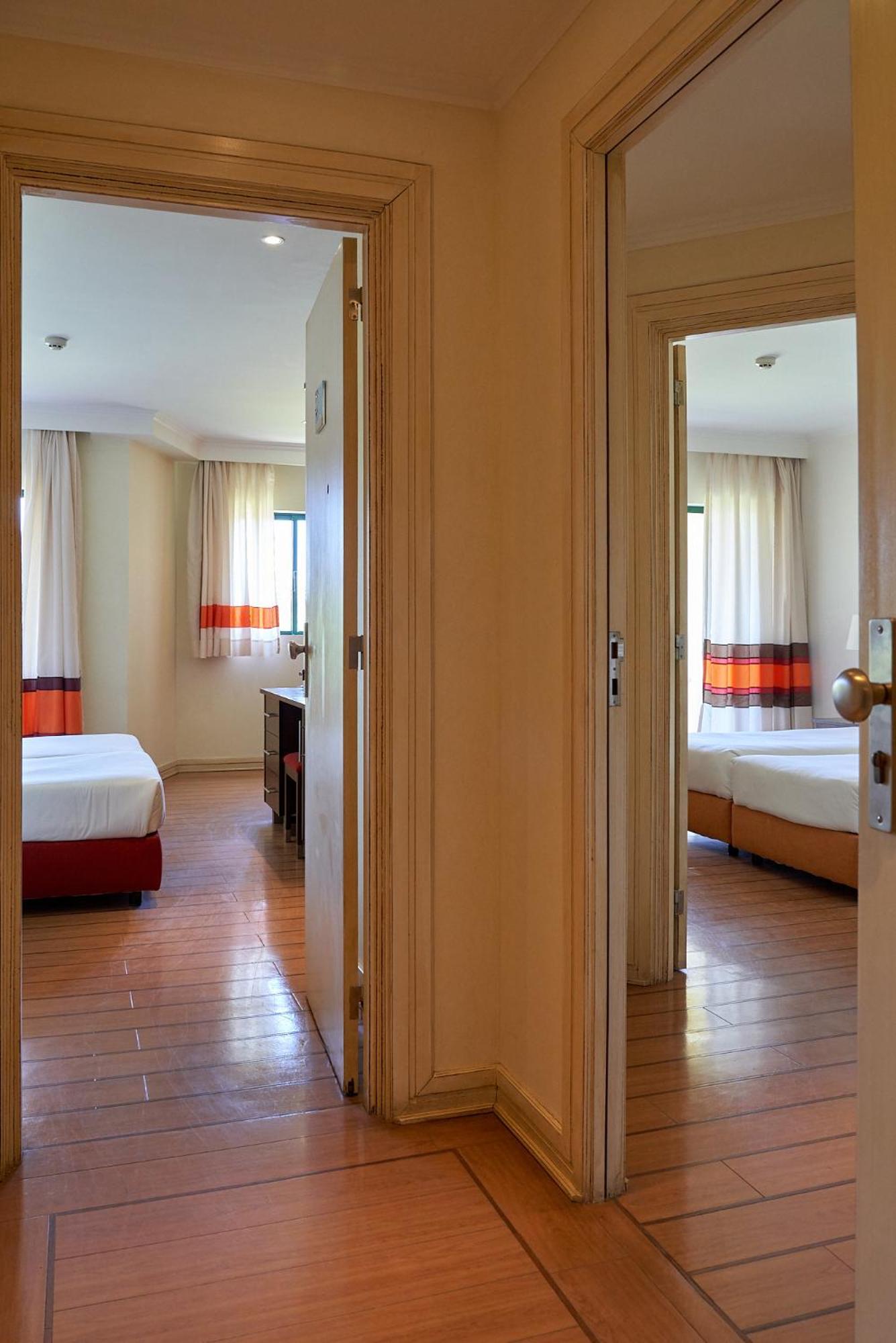 The Navigator Hotel Алвор Екстериор снимка