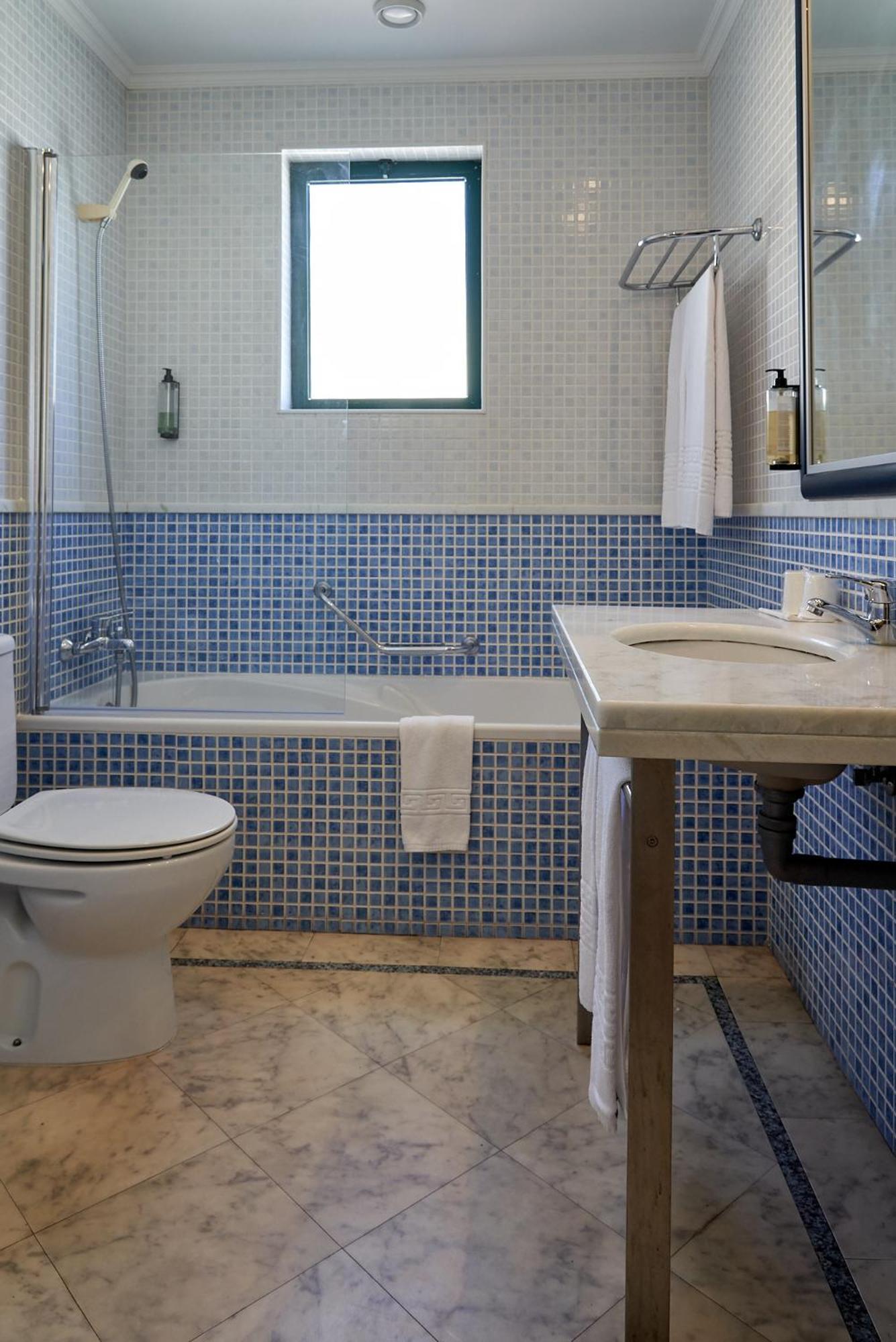 The Navigator Hotel Алвор Екстериор снимка