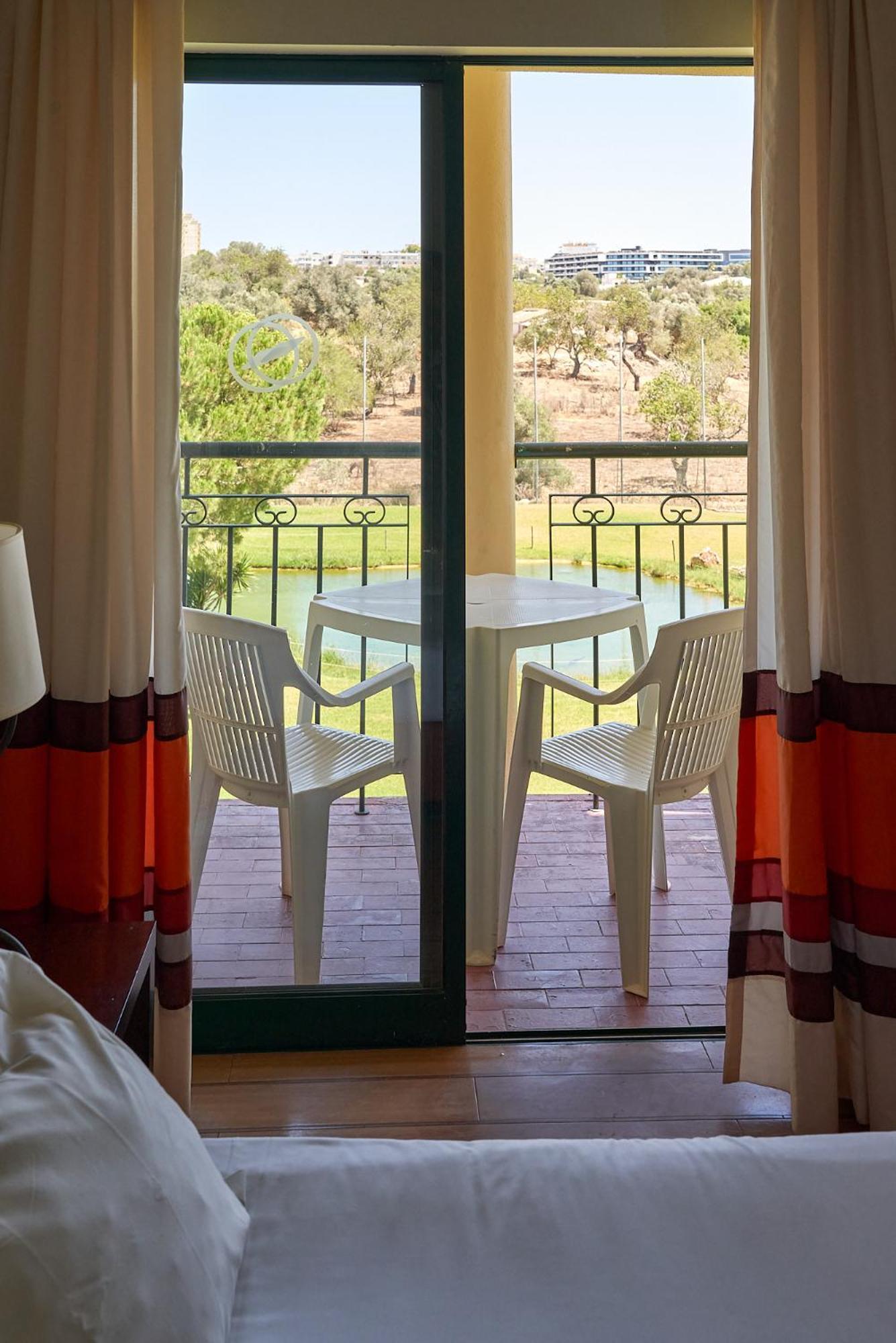 The Navigator Hotel Алвор Екстериор снимка