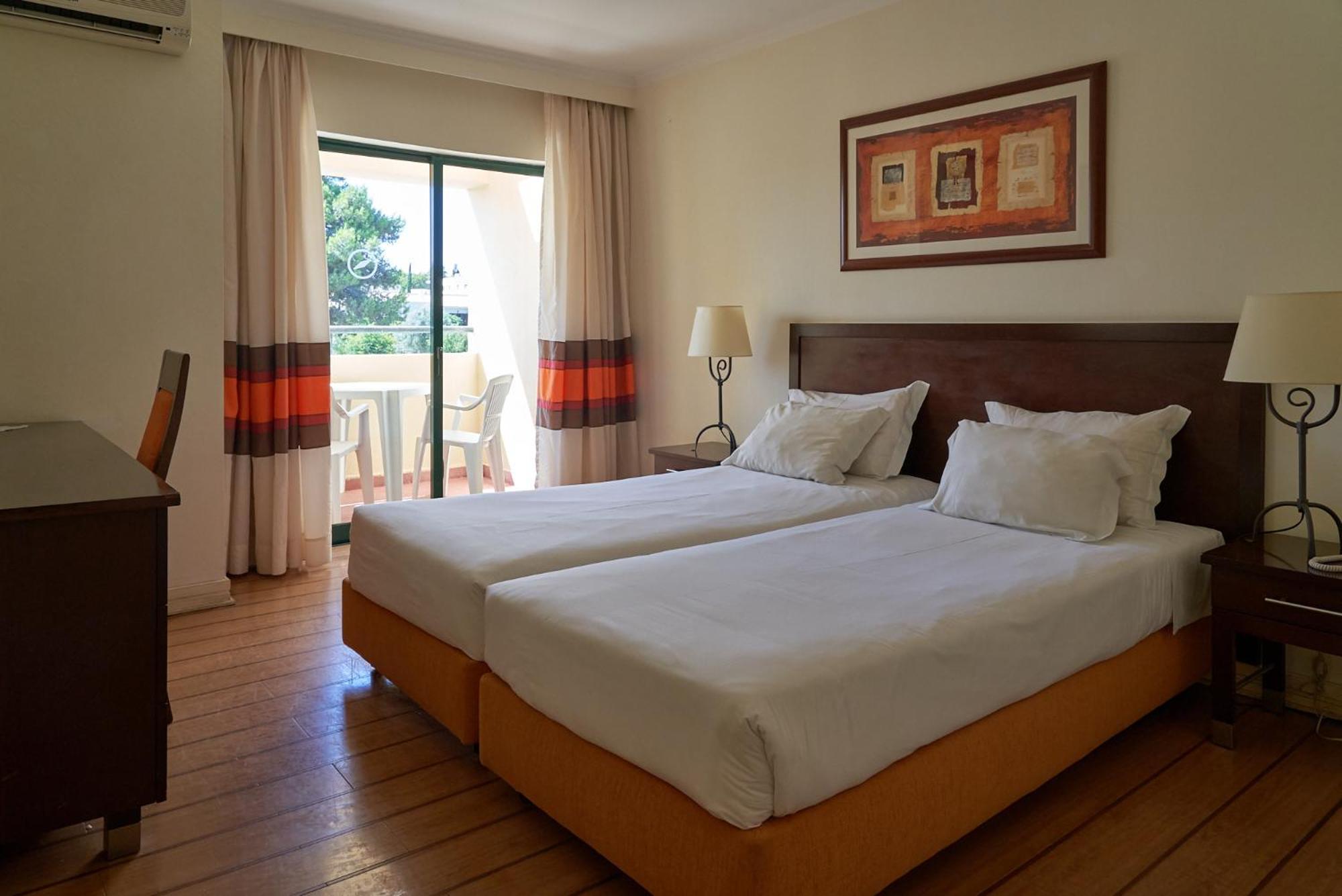 The Navigator Hotel Алвор Екстериор снимка